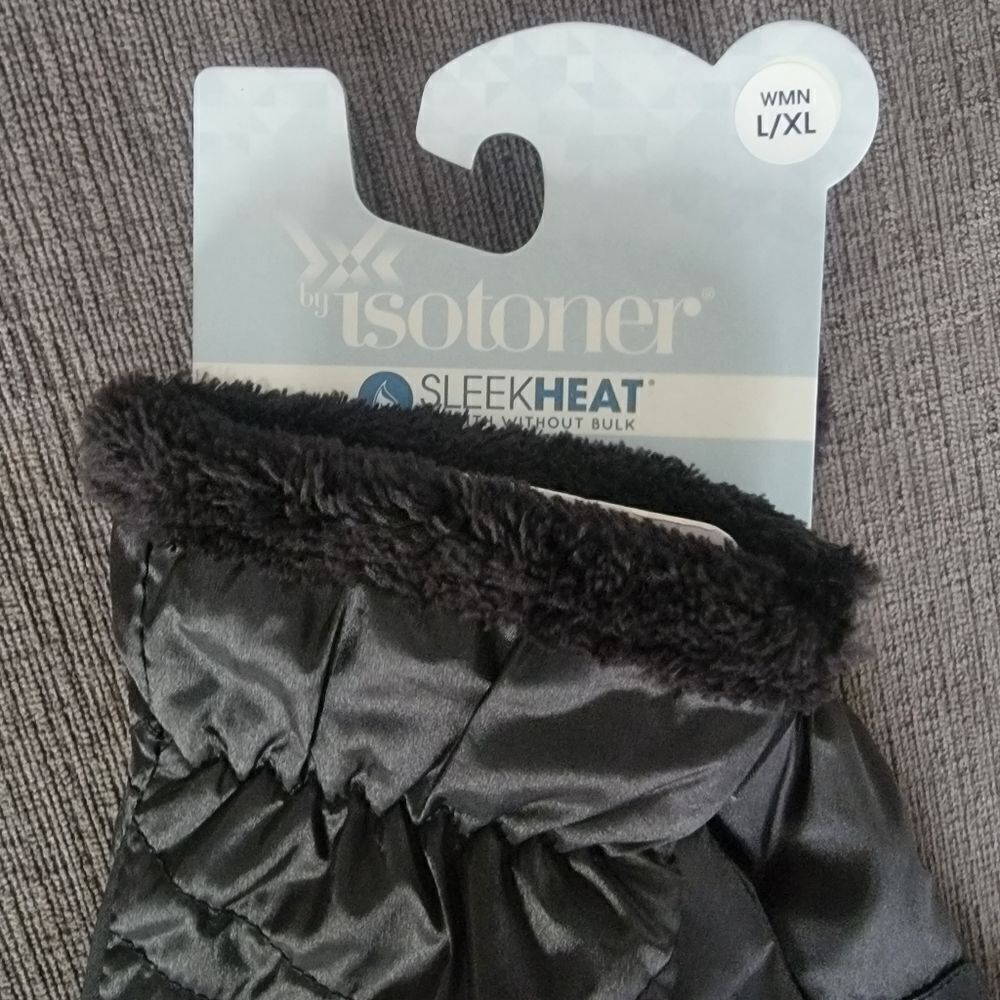 Isotoner SleekHeat Quilted pattern Gloves smarTouch® technology plush li… - Picture 6 of 12